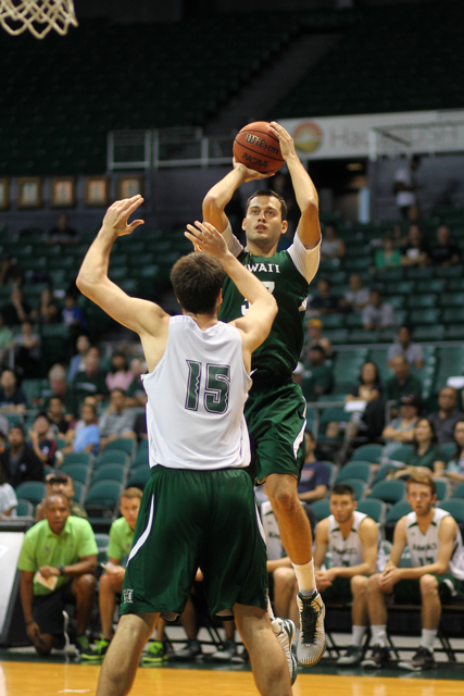 2015 UH Men's Basketball Green and White Scrimmage at the Stan Sheriff Center, Honolulu, HI on October 24 2015. Photo: Brandon Flores.